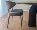 silla tapizada moderna minimalista de roble claro studio silva