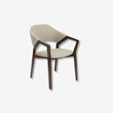 Silla con reposabrazos de diseño moderno con asiento y respaldo tapizados en polipiel color visón