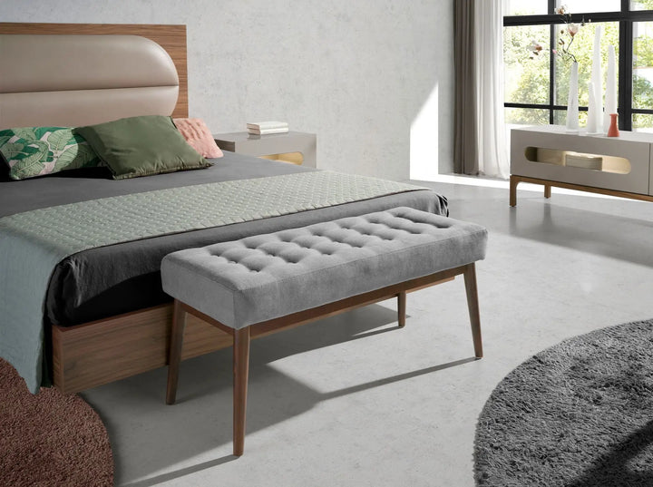 banqueta tapizado tela gris para dormitorio