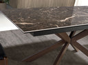 mesa comedor extensible rectangular mármol porcelánico y acero efecto nogal