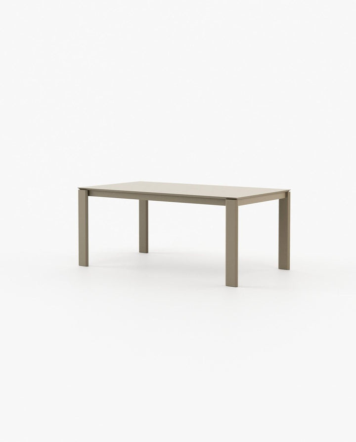 Baiona dining table