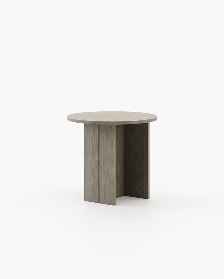 Mesa auxiliar Simi sobre fondo gris de estudio