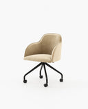 Silla de oficina Clyde sobre fondo gris de estudio (5)