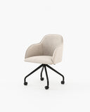 Silla de oficina Clyde sobre fondo gris de estudio (7)