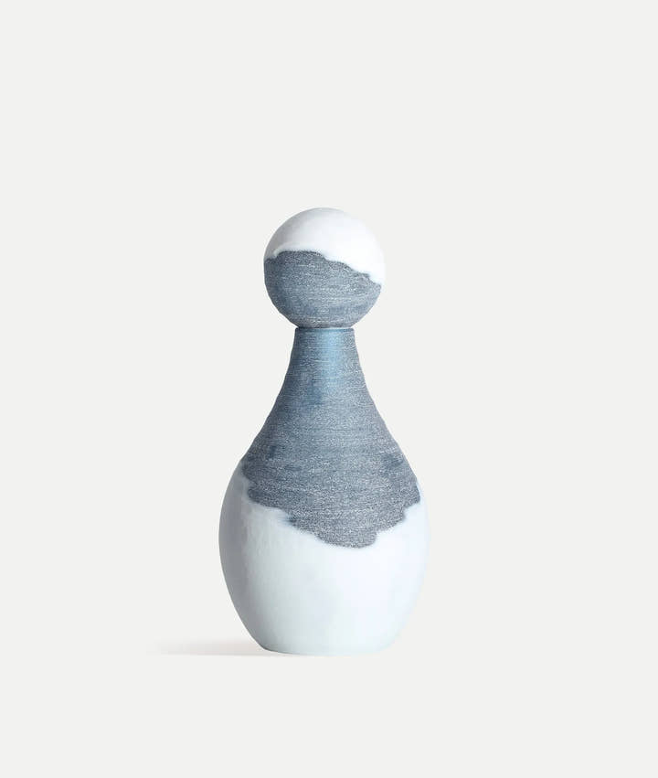 JARRÓN DECORATIVO KONO VIDRIO BLANCO Y AZUL - Jarrones y centros - El Workshop - vidrio