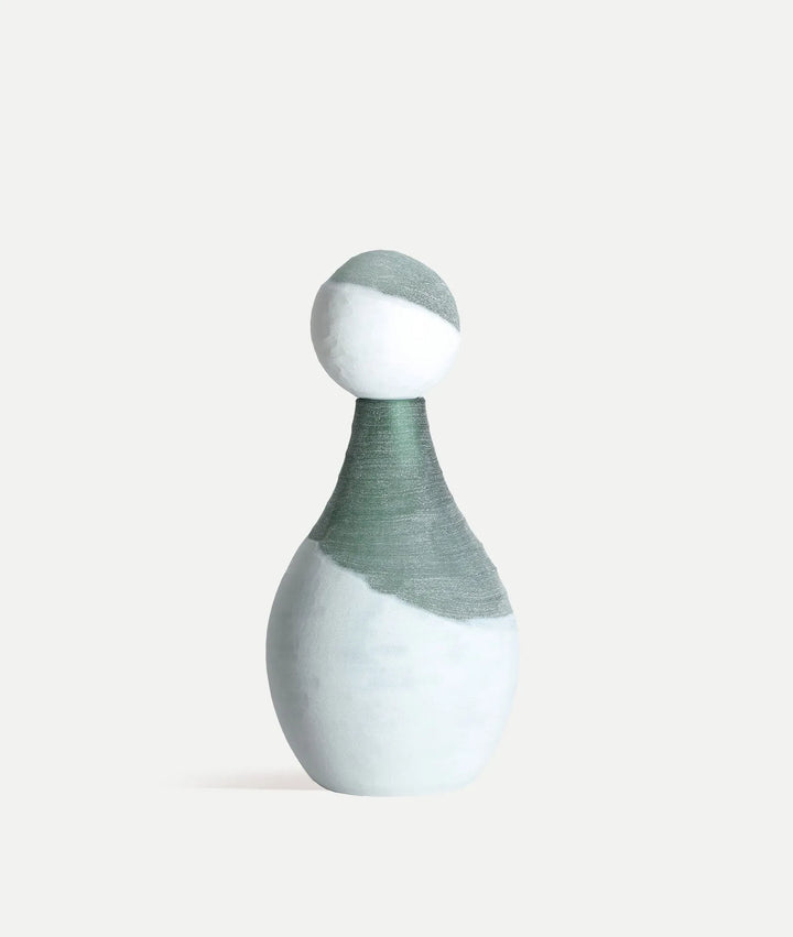 JARRÓN DECORATIVO KONO VIDRIO BLANCO Y VERDE