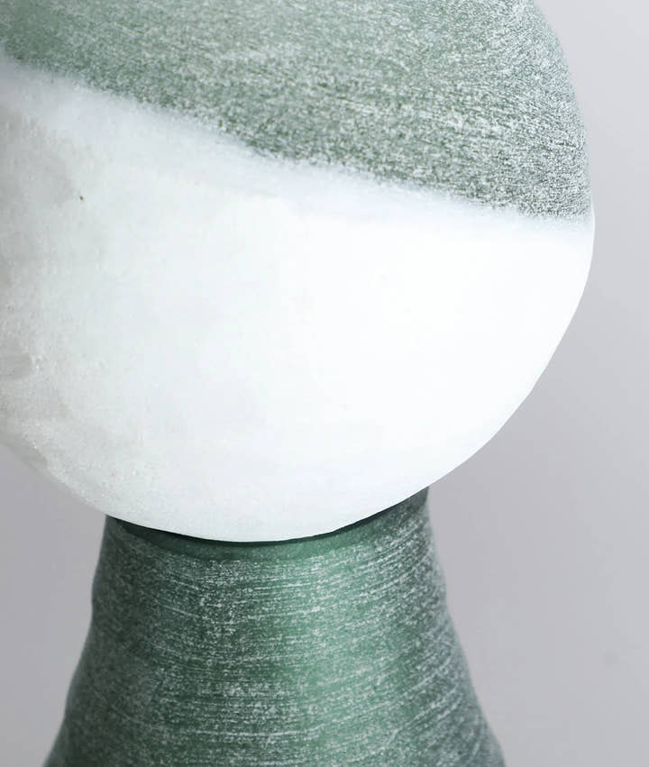 JARRÓN DECORATIVO KONO VIDRIO BLANCO Y VERDE - Jarrones y centros - El Workshop - vidrio