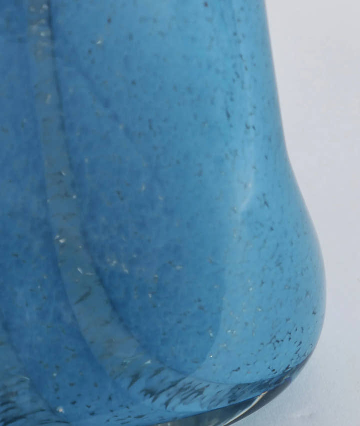 JARRÓN DECORATIVO RUISE AZUL DE VIDRIO - Jarrones y centros - El Workshop - vidrio