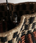 Lámpara de techo negro y rojo de fibra natural JELIE