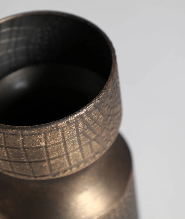 Jarrón de acerro dorado VESC - Jarrones y centros - El Workshop - acero