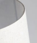 Zwarte tafellamp met details en textuur, OKSANA