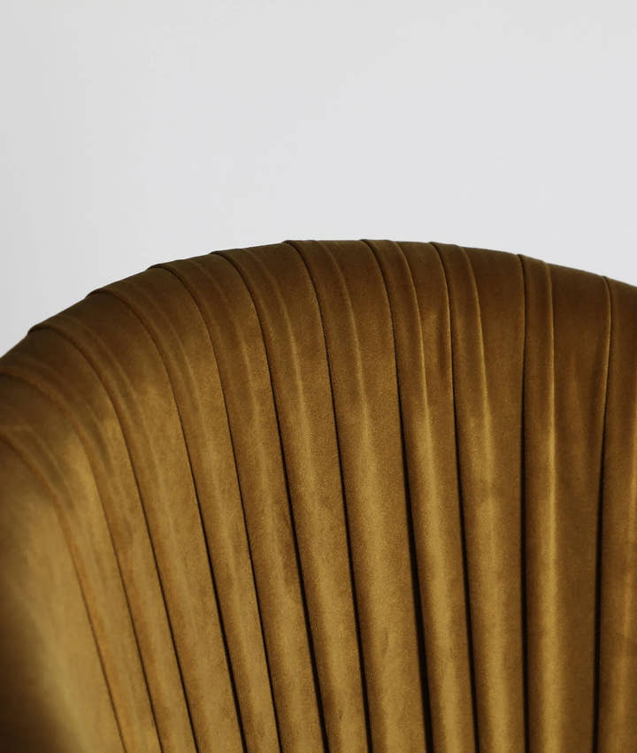 Taburete ALGIO tapizado en terciopelo ocre - Taburetes altos - El Workshop - terciopelo