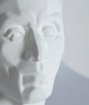 Wit decoratief GALEO-figuur