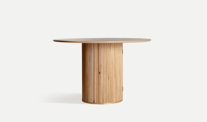 Mesa de comedor redonda SKAGEN de madera natural japandi
