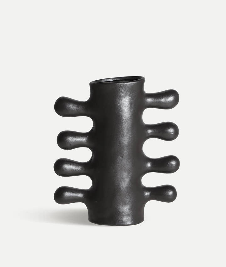 Jarrón GLESSY de cerámica orgánica negra - Jarrones y centros - El Workshop - cerámica