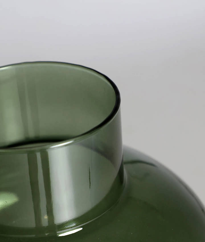 Jarrón GHALEA fabricado en vidrio color verde - Jarrones y centros - El Workshop - vidrio