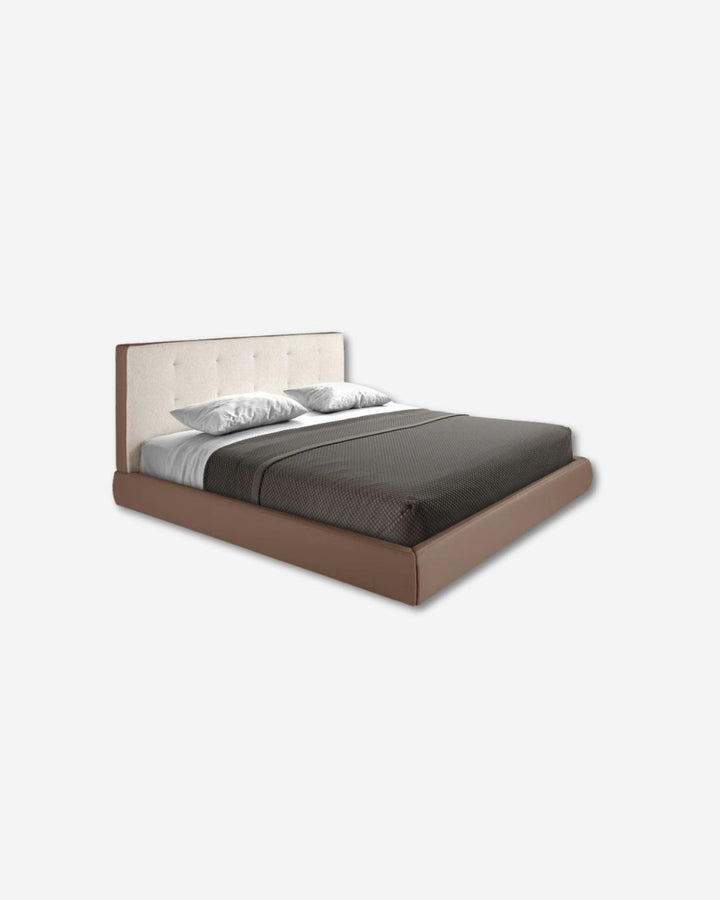 Cama capitoné tela color blanco roto y polipiel marrón