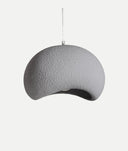 LÁMPARA DE TECHO TAVIRA PEQUEÑA de cemento de resina gris con textura rugosa