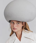 LÁMPARA DE TECHO TAVIRA PEQUEÑA de cemento de resina gris con textura rugosa