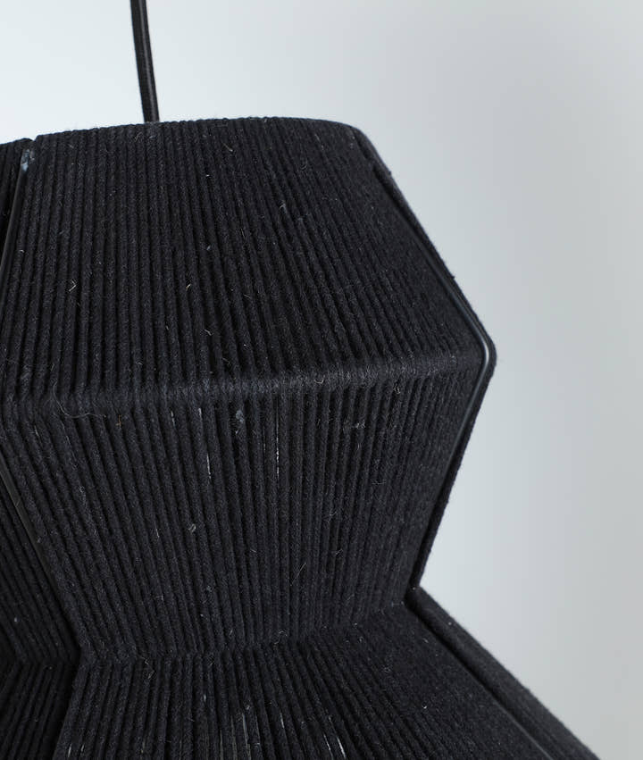 LÁMPARA DE TECHO SAYIL diseño geométrico con encanto artesanal negro en algodón - Lámparas de techo - El Workshop - algodón