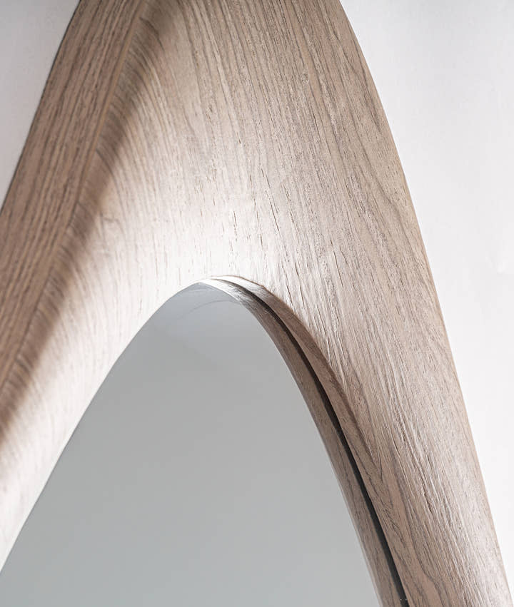 ESPEJO LIRA destaca por su marco en madera clara - Espejos - El Workshop - madera mdf