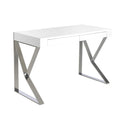 Bureau van wit hout en chroomstaal
