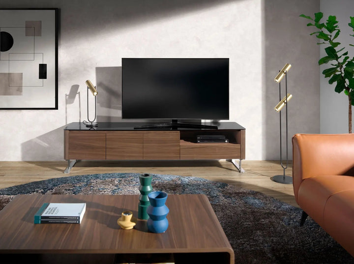 Mueble TV nogal, acero cromado y tapa de cristal negro