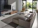 TV-meubel in beige hout, notenhout en chroomstaal