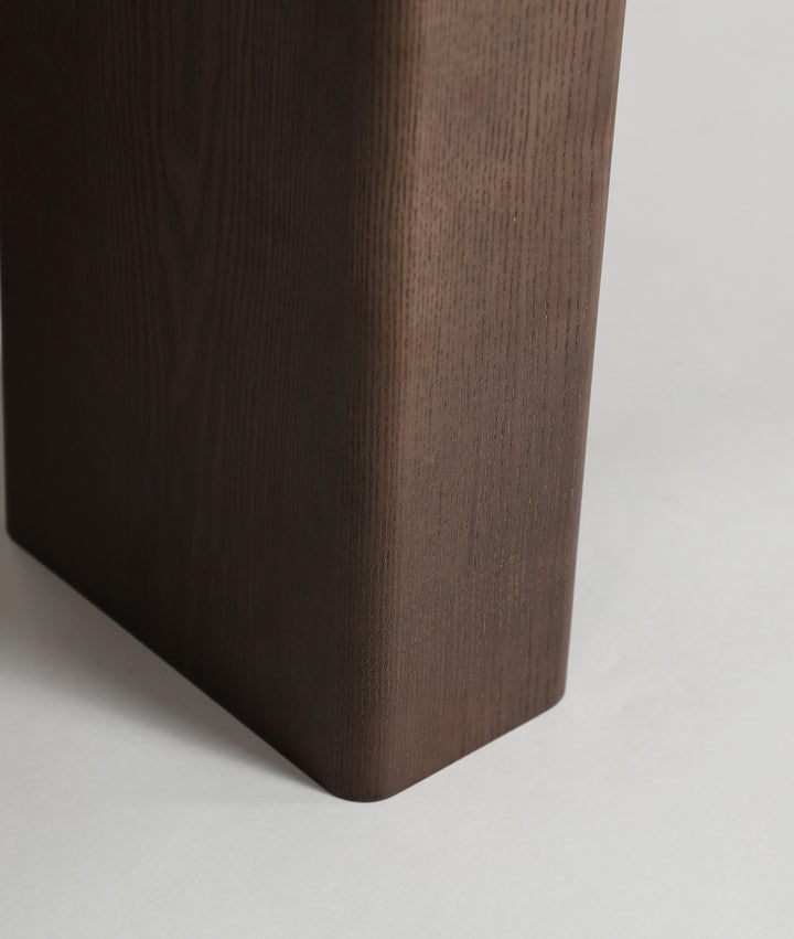 Mesa Comedor Hirzel de estilo contemporáneo en ambiente decorado (2)