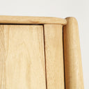 Armario de madera de mango en color marrón claro CROUY