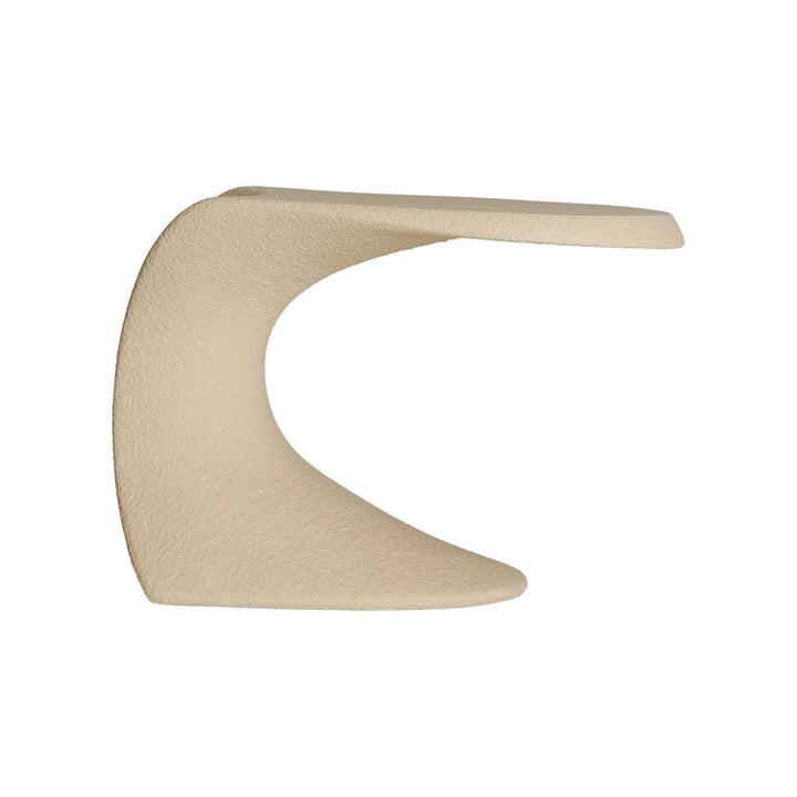 Mesa auxiliar de fibra de vidrio en color beige LATKY