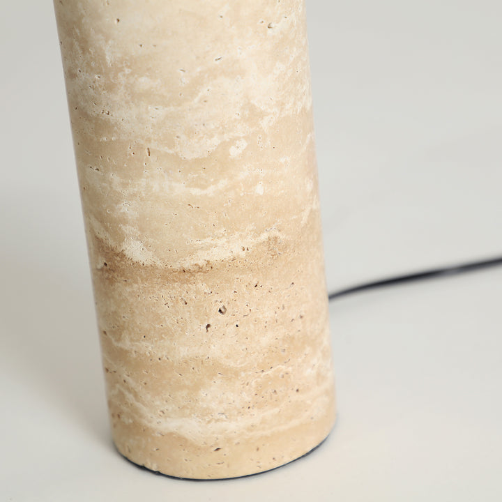 Lámpara de mesa de travertino en color beige ZIZER
