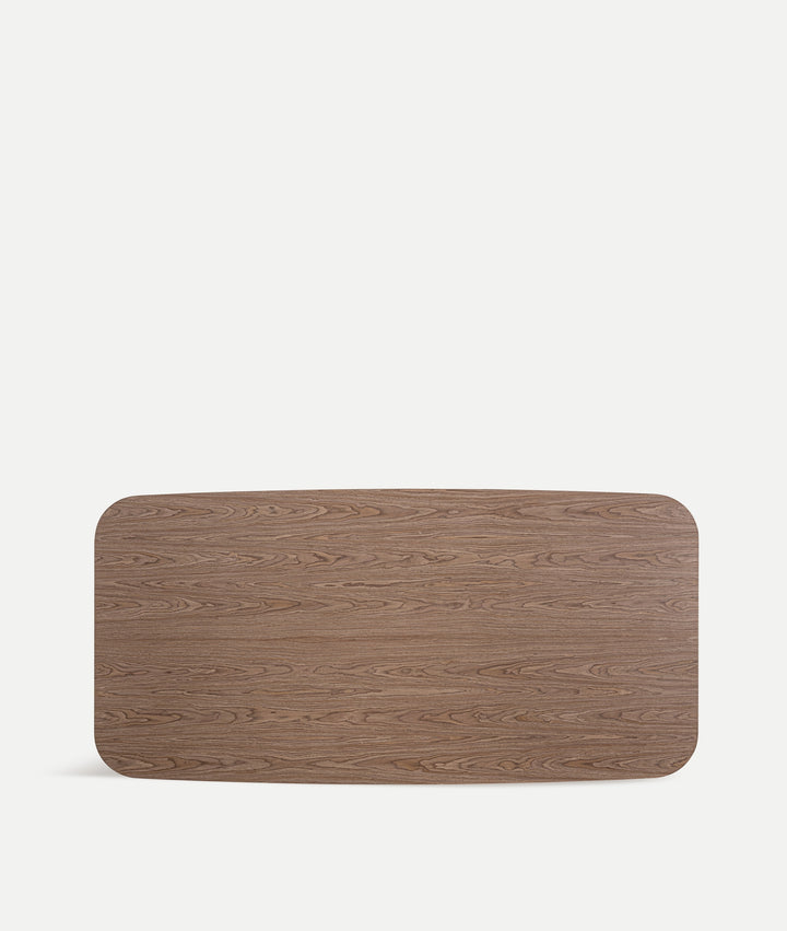 Mesa Comedor Naiana de estilo contemporáneo sobre fondo gris de estudio (3)