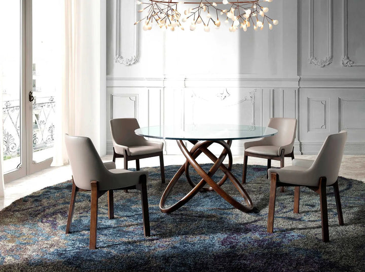 Donkere nertsenleren stoel