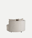 Sofá Merkem de algodón bouclé beige sobre fondo gris de estudio (4)