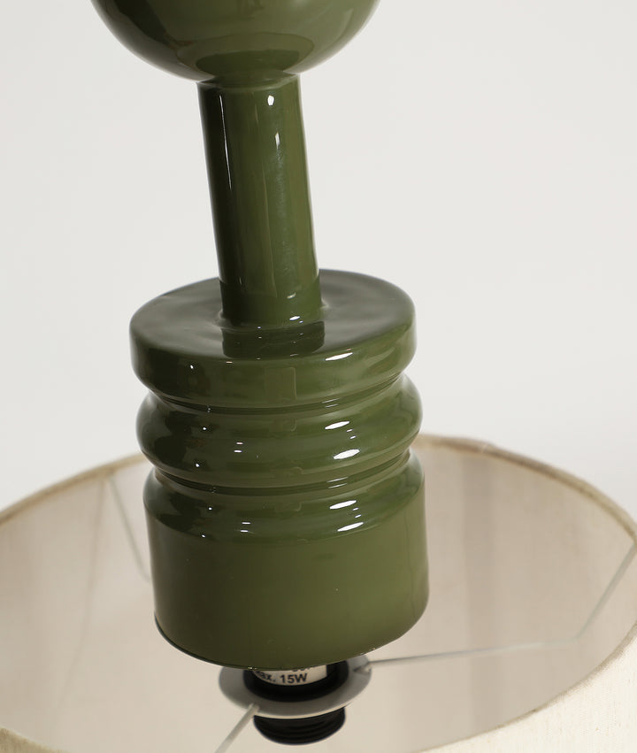 Lámpara de colgar Isotta de estilo contemporáneo en ambiente decorado