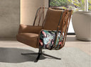 Draaifauteuil in leer en stof met bruine print