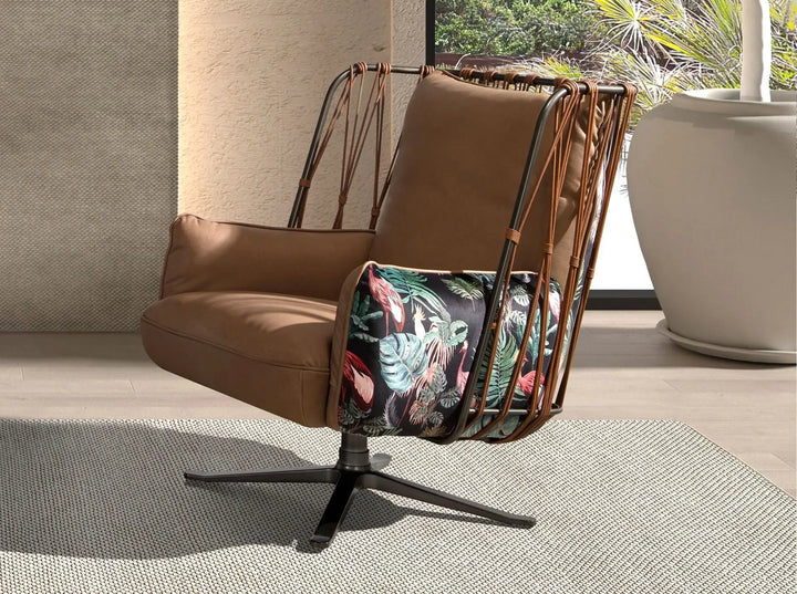 Draaifauteuil in leer en stof met bruine print