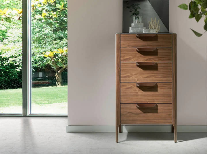 Chifonier nogal con tapa de cristal imitación mármol - Cómoda - El Workshop - 70x56x120cm