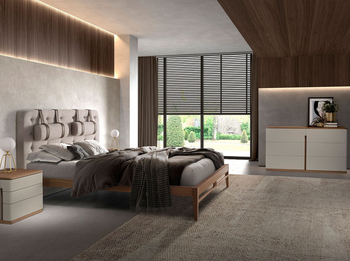 Cama capitoné tela color gris en ambiente decorado (2)