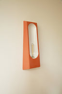 lampara de ceramica naranja de pared