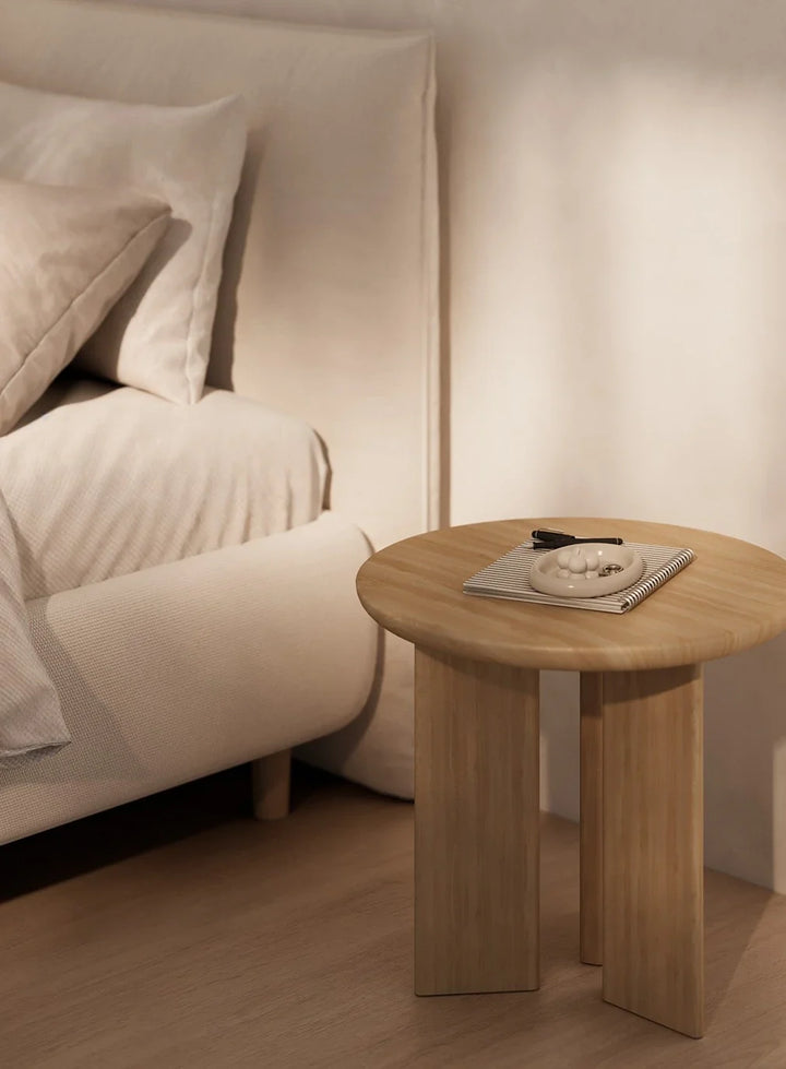 Mesa auxiliar Zen en nogal