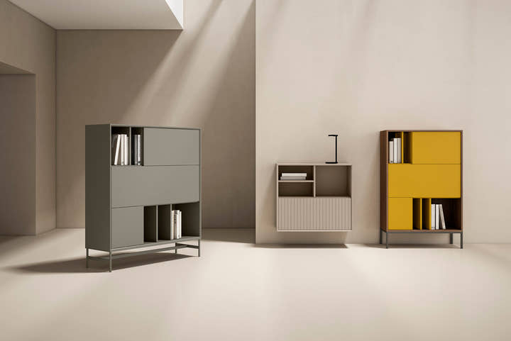 Custom-made lacquered wooden shelving unit - Hydra