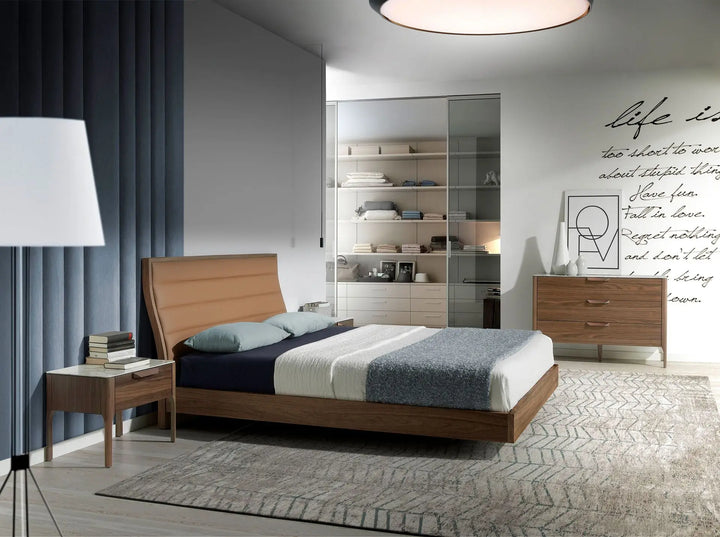 Comoda de diseño moderno con estructura de madera chapada en nogal natural y unas originales patas de madera chapada en nogal natural muebles increibles y elegantes 