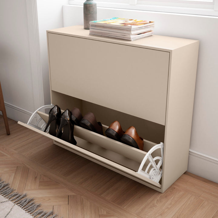 Customizable lacquered wooden shoe rack 