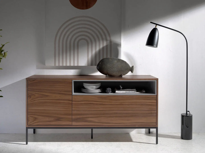 Lampara de pie con base de marmol porcelanico similar nero marquina.