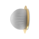 Lámpara Roi de Pared Disc - Base latón pulido mate y vidrio blanco opal, foto de producto
