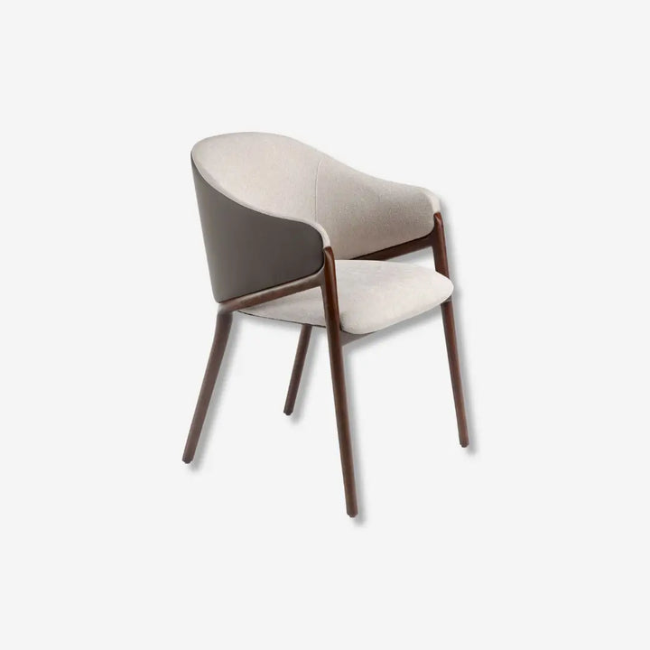 Beige stoffen stoel en donker nertsenleer