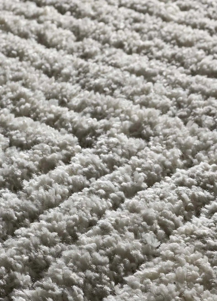 ALFOMBRA ATESA 80365 DE ESTILO SHAGGY ESCANDINAVO EN COLOR PLATA en ambiente decorado (3)
