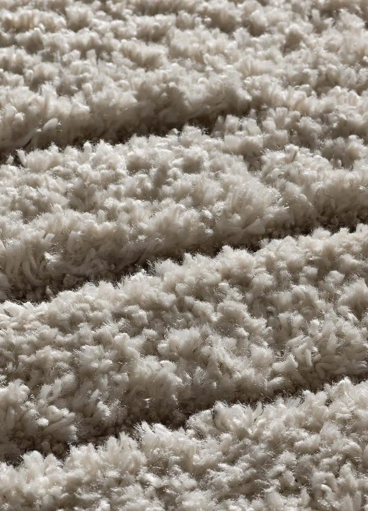 ALFOMBRA ATESA 80366 DE ESTILO SHAGGY ESCANDINAVO EN COLOR CREMA en ambiente decorado (3)